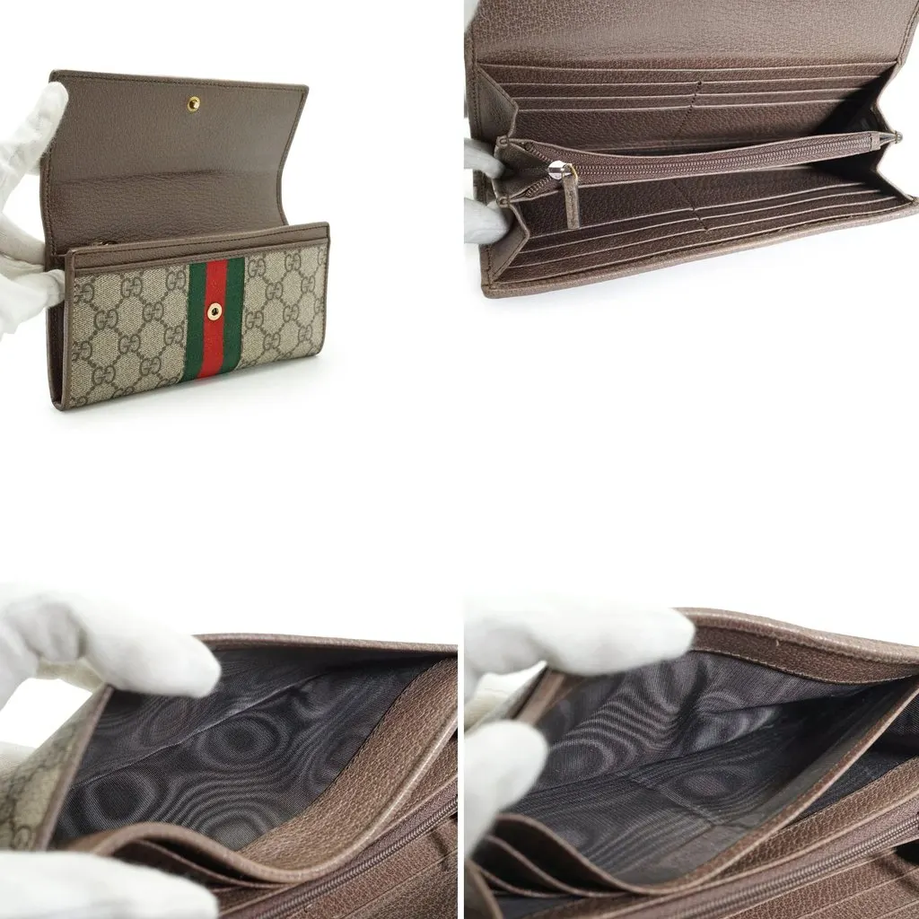 Gucci Wallet Beige Canvas Good - Model View