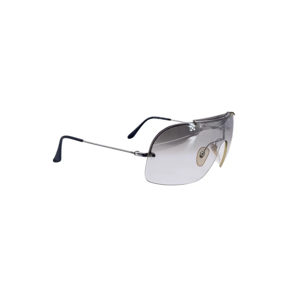 Ray-Ban Sunglasses Black Good - Model View