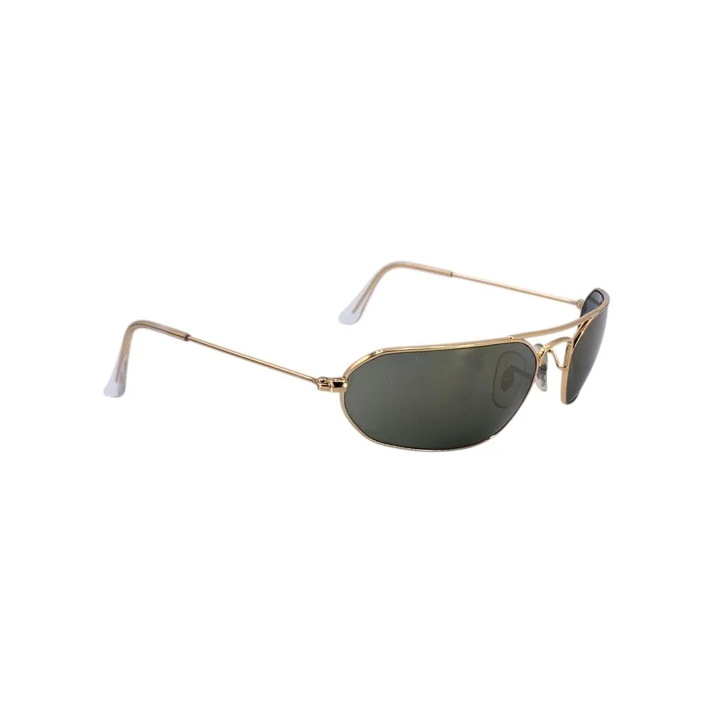 Ray-Ban Sunglasses White Good - Model View