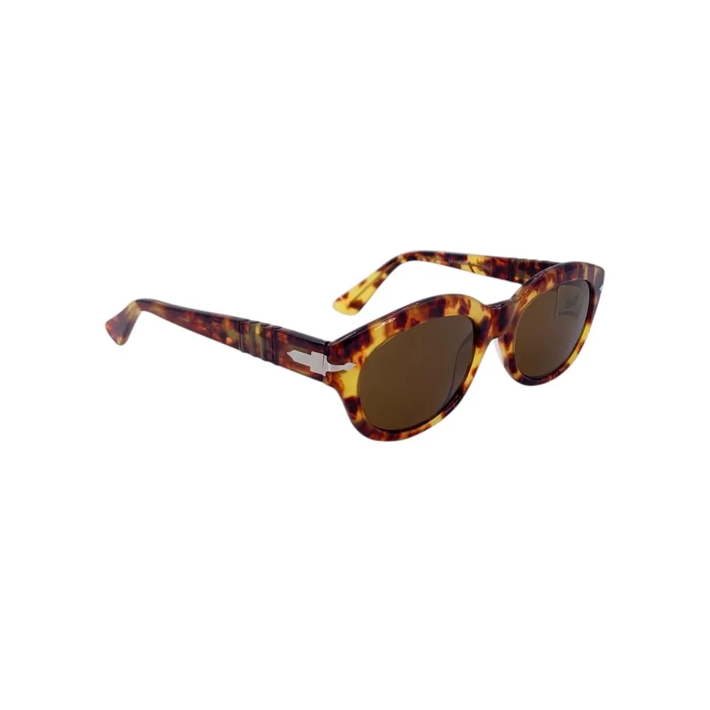 Unsigned Sunglasses Brown Good - Model View