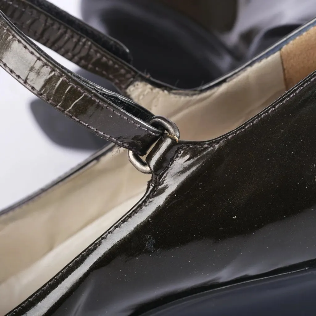 Prada FW1998 Patent Leather Mary Jane Pumps - '90s Brown Leather Good - Model View