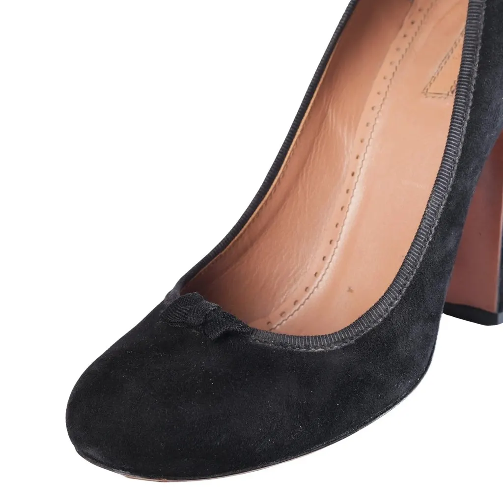 Alaïa Black Suede Bow-Detail Block Heel Pumps - '10s Black Suede Good - Model View