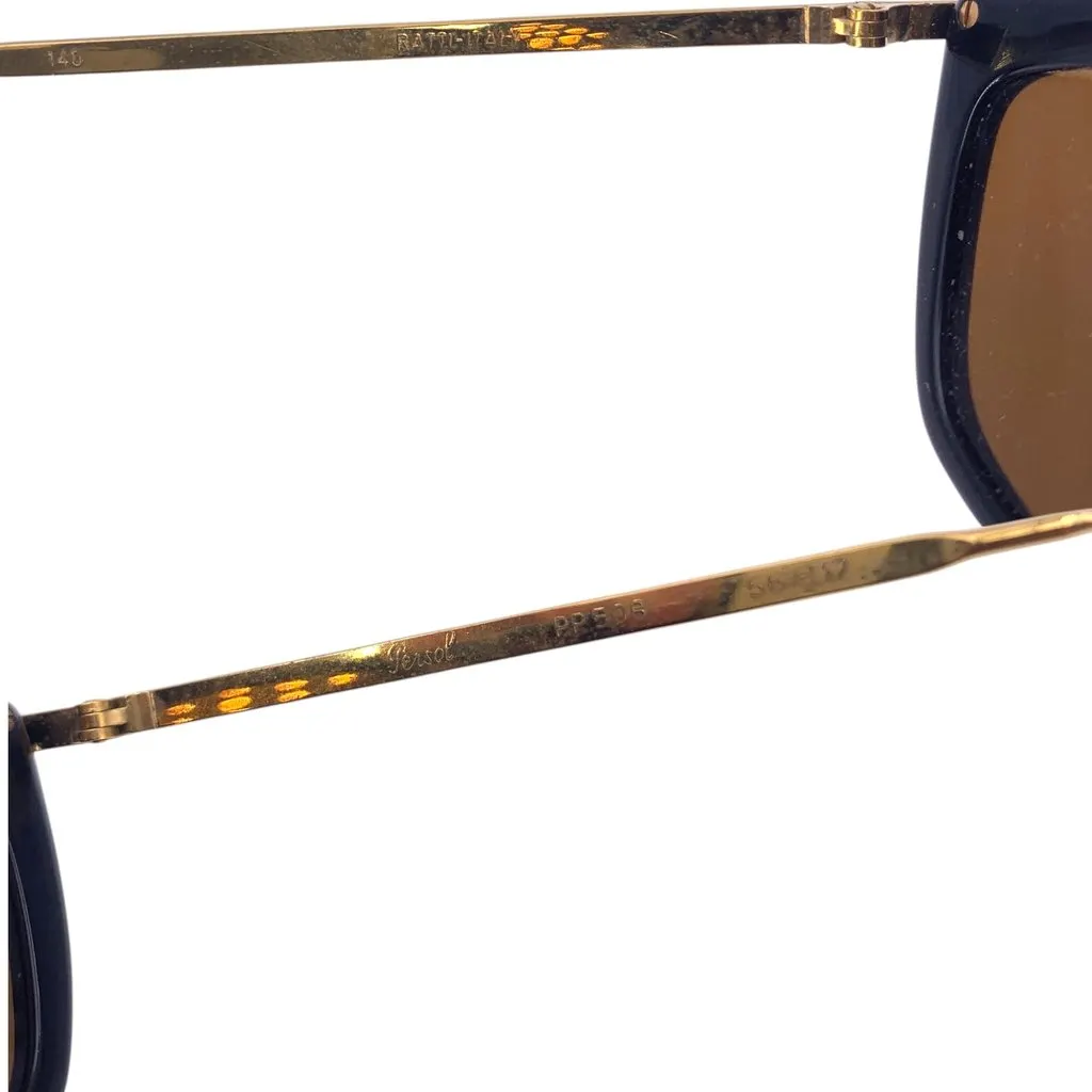 Unsigned Sunglasses Black Leather Good - Box View