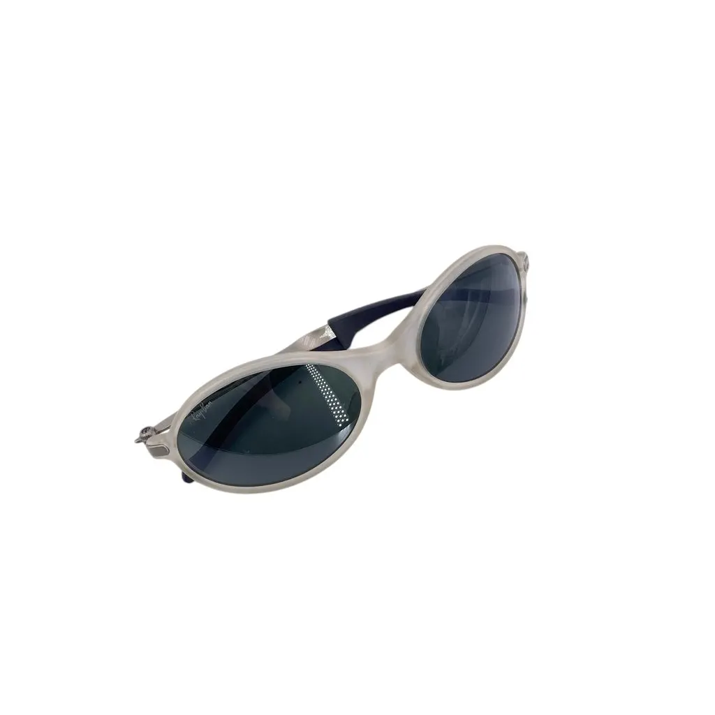 Ray-Ban Sunglasses Black Leather Good - Box View