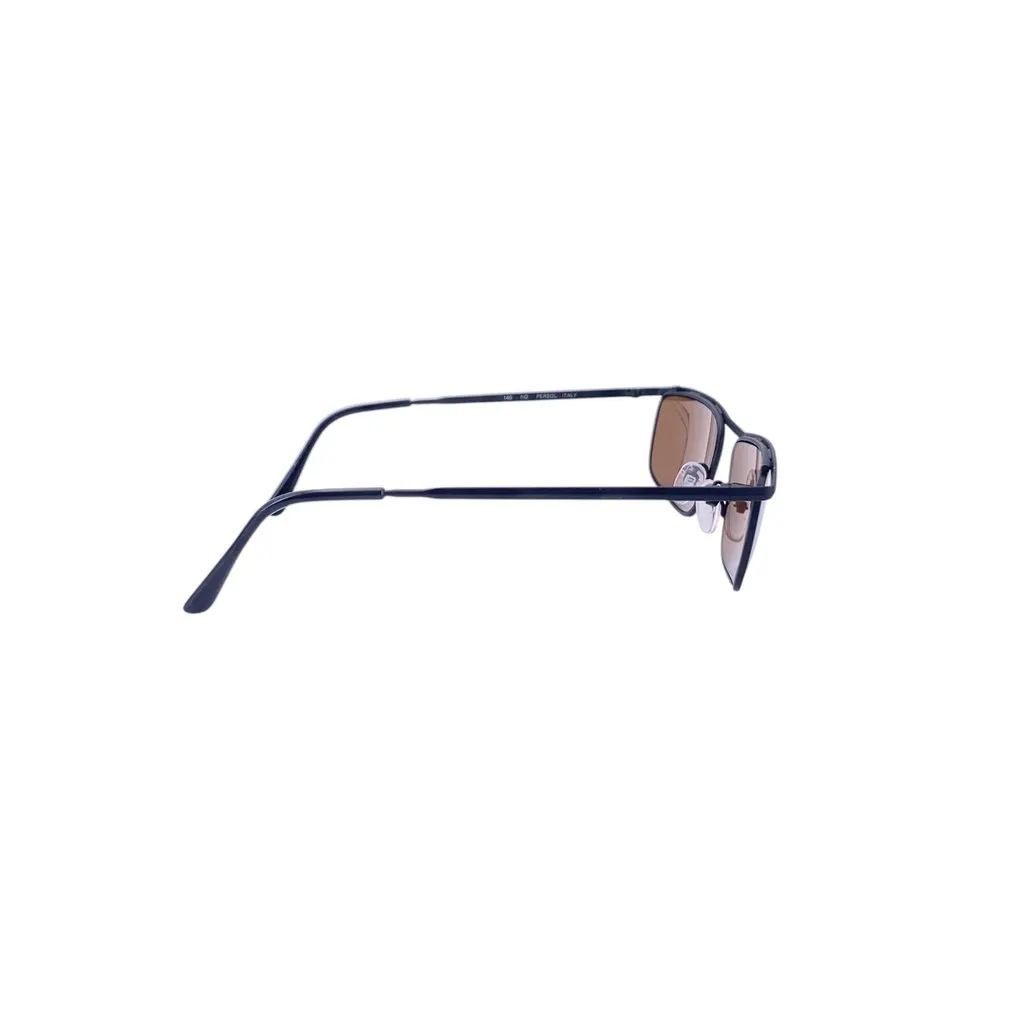 Unsigned Sunglasses Black Good - Model View