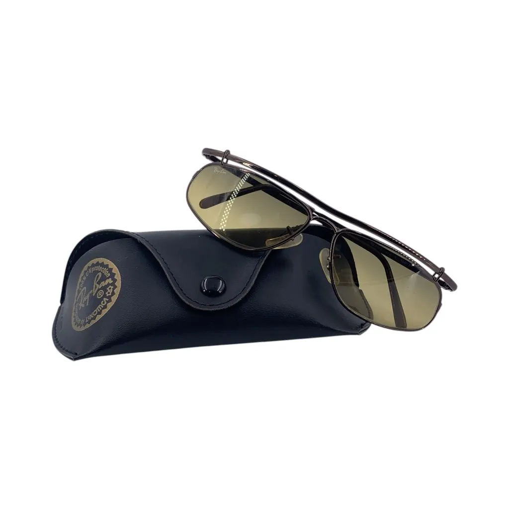 Ray-Ban Sunglasses Black Good - Back View
