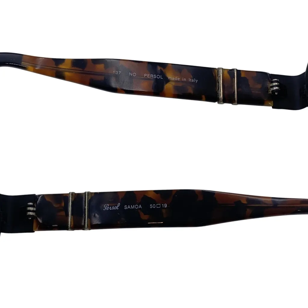 Unsigned Sunglasses Black Good - Box View