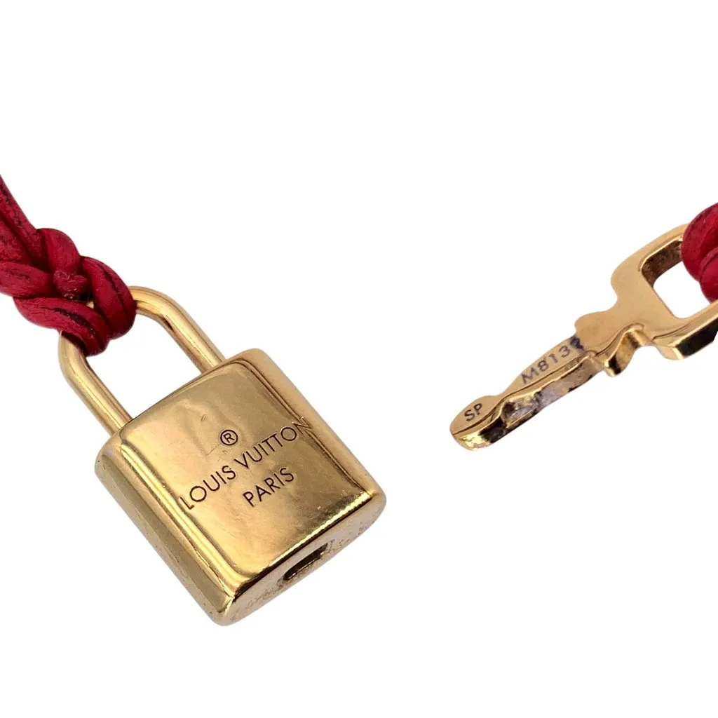Louis Vuitton Bracelet Red Lace Good - Model View