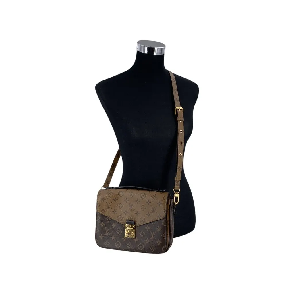 Louis Vuitton Shoulder Bag Metis Red Canvas Good - Back View