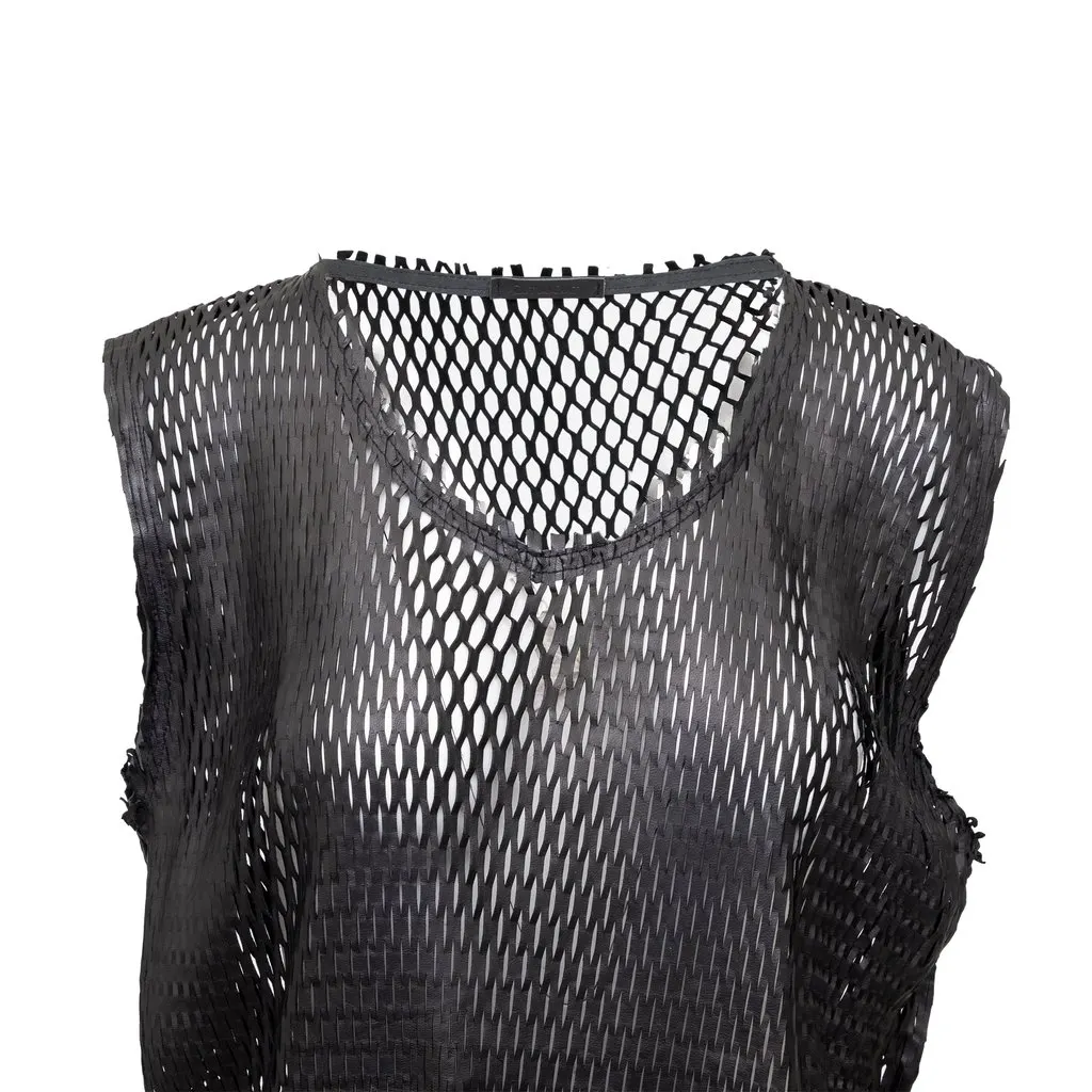 Unsigned Cutulicult Leather Cutout Long Top - '10s Red Leather Good - Model View