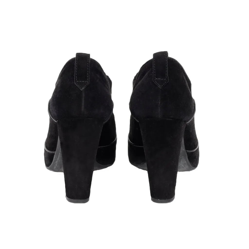 Tod's Ankle Boots - '10s Black Suede Good - Model View
