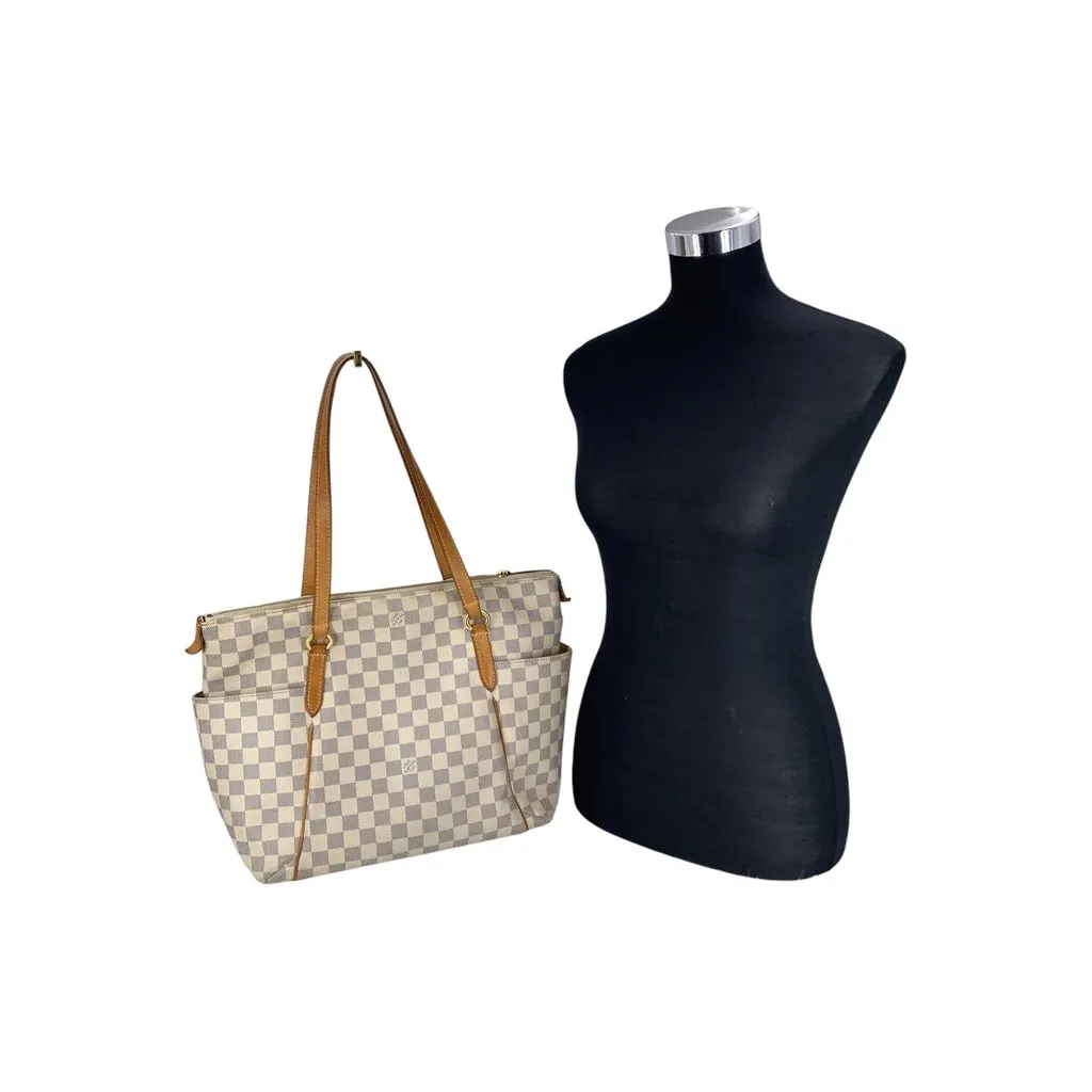 Louis Vuitton Tote Bag Totally Beige Canvas Good - Inside View