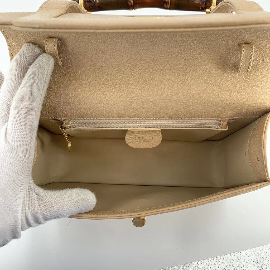 Gucci Handbag Vintage Vintage Bamboo Beige Leather Good - Box View