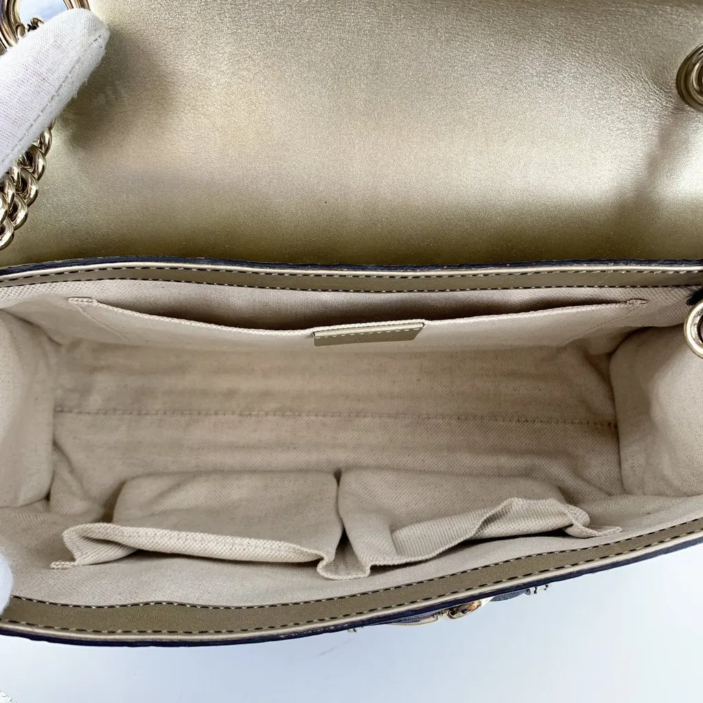 Gucci Shoulder Bag Emily Gold Leather Good - Model View