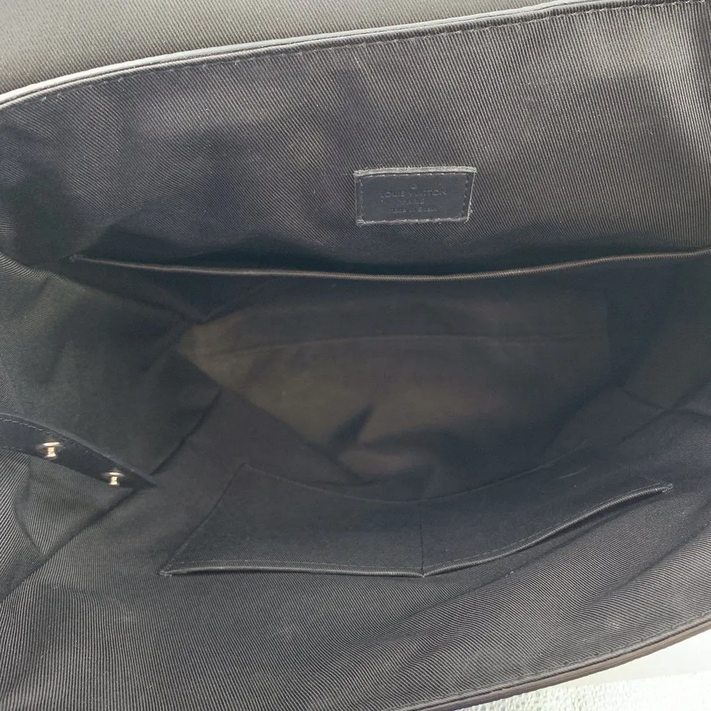 Louis Vuitton Backpack Fastline Aerogram Black Leather Good - Box View
