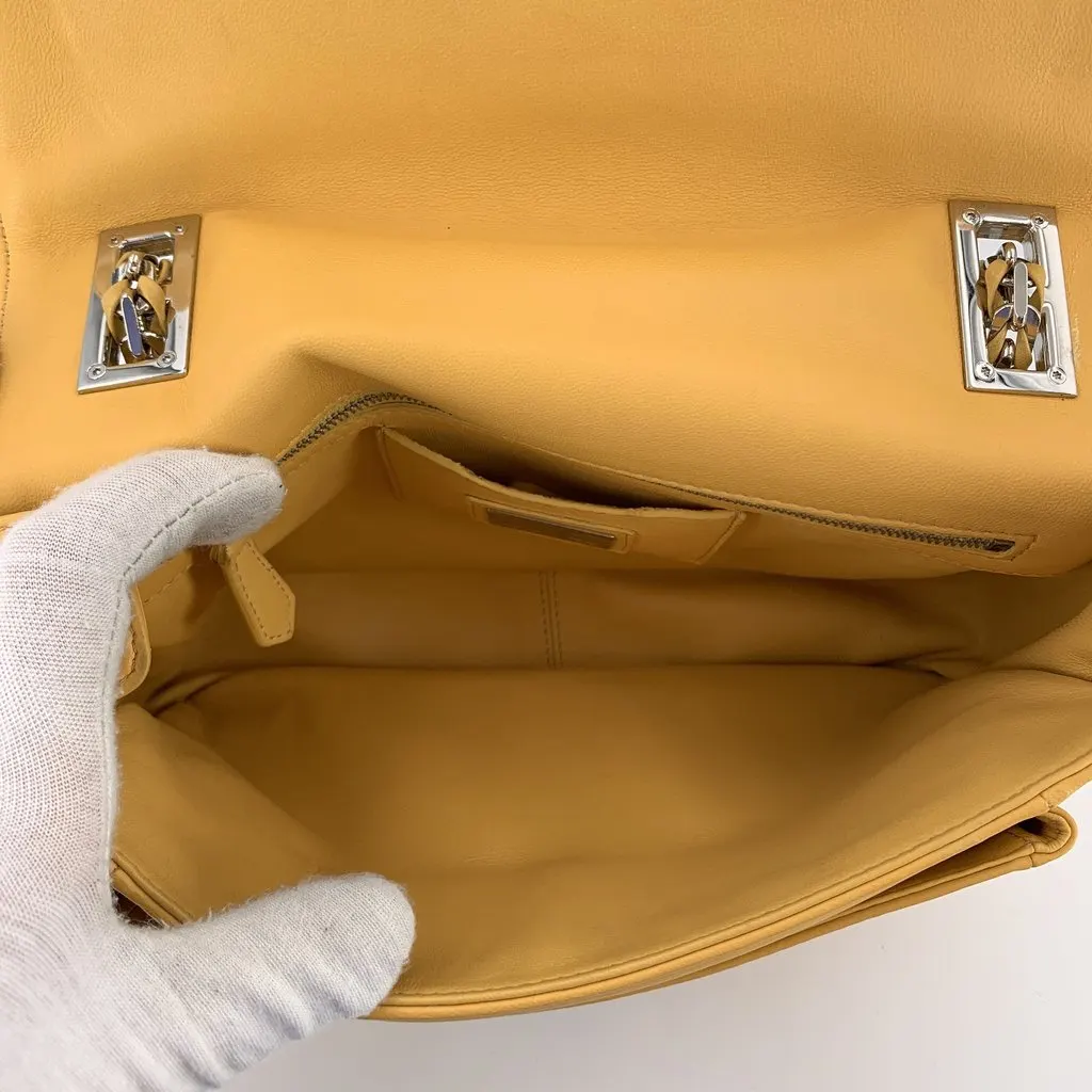 Fendi Shoulder Bag Baguette Red Leather Good - Box View