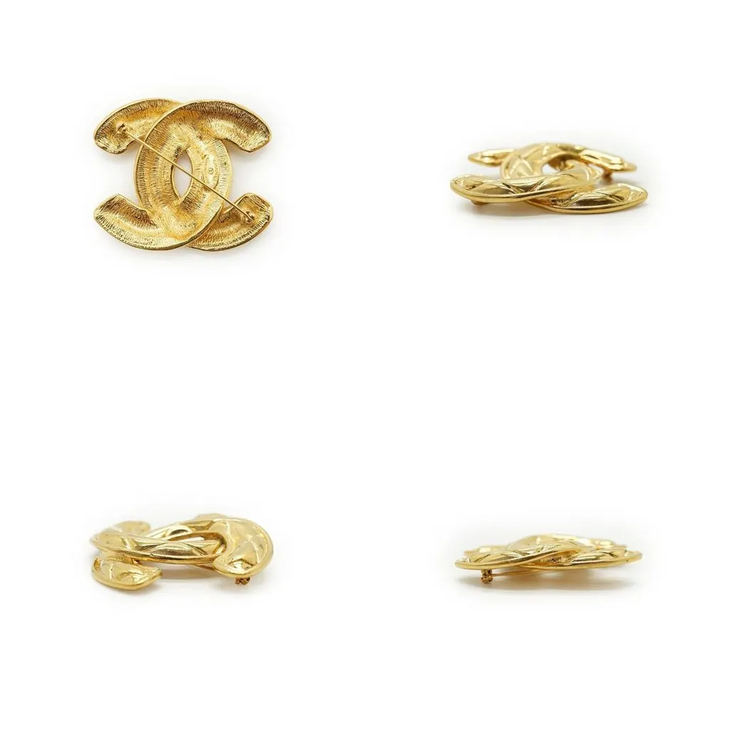 Chanel Brooch Gold Good - Box View