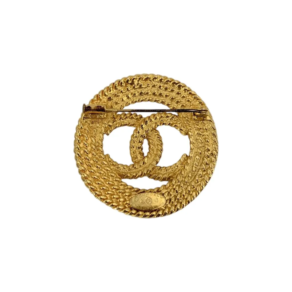 Chanel Brooch Gold Good - Inside View