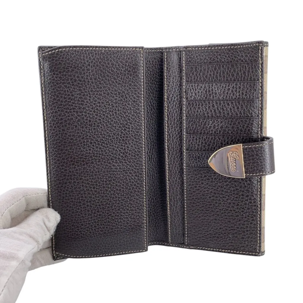 Gucci Wallet Brown Canvas Good - Model View