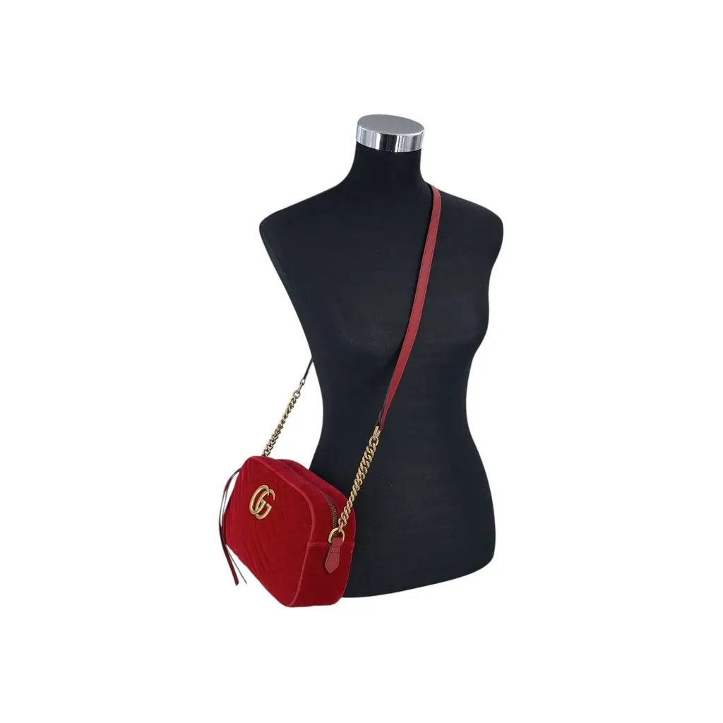 Gucci Shoulder Bag GG Marmont Chain Matelasse Red Velvet Good - Back View