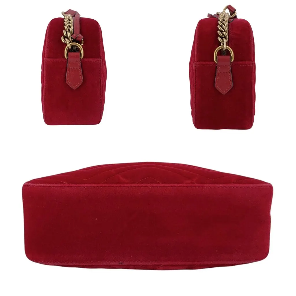 Gucci Shoulder Bag GG Marmont Chain Matelasse Red Velvet Good - Model View