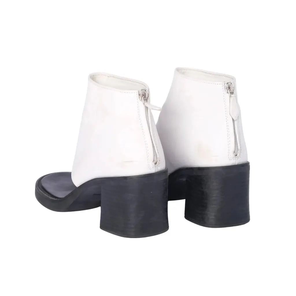 Miu Miu White Leather Thong Ankle Booties - '20s White Leather Good - Inside View