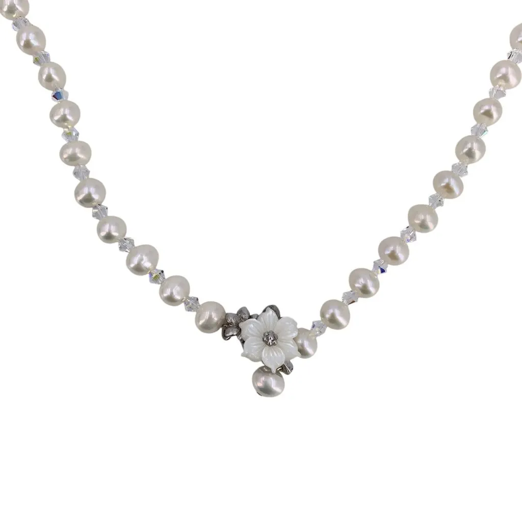 Unsigned Necklace White Lace Good - Inside View