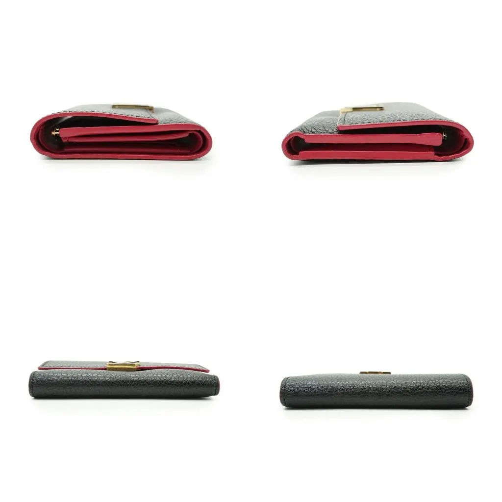 Louis Vuitton Wallet Black Leather Good - Model View
