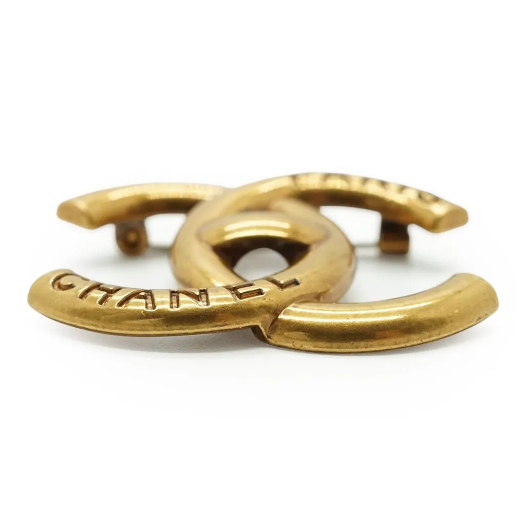 Chanel Brooch Gold Good - Inside View