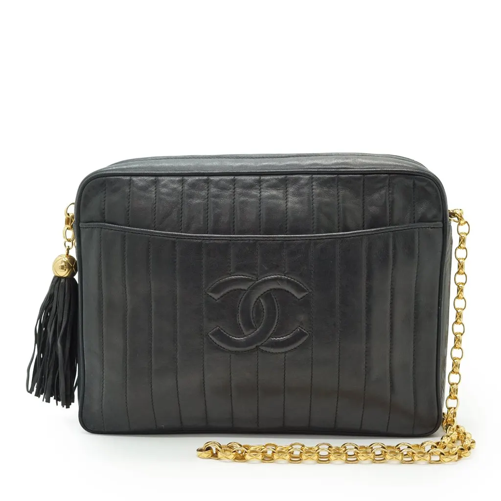 Chanel Shoulder Bag Vintage Camera Bag Black Leather Good - Front View