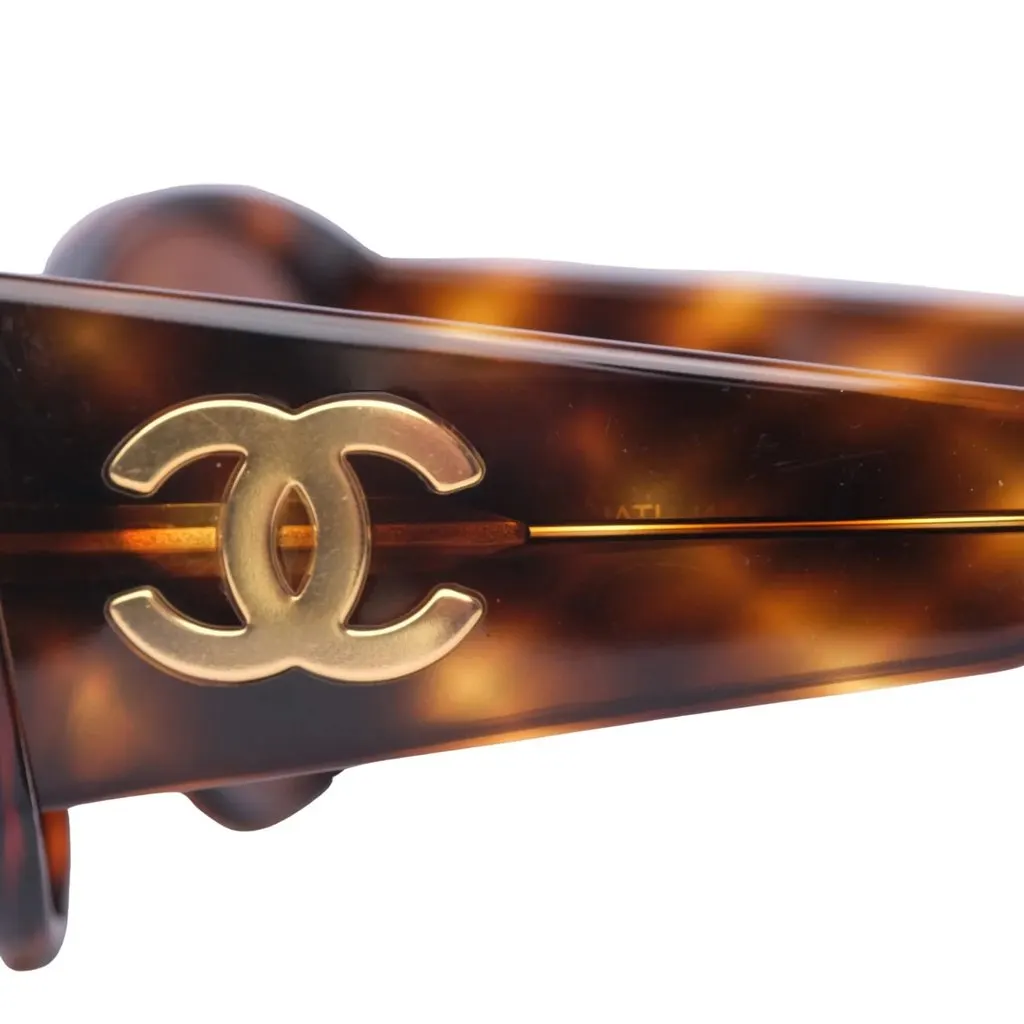 Chanel Oversized Tortoiseshell CC Sunglasses - '90s Brown Good - Box View