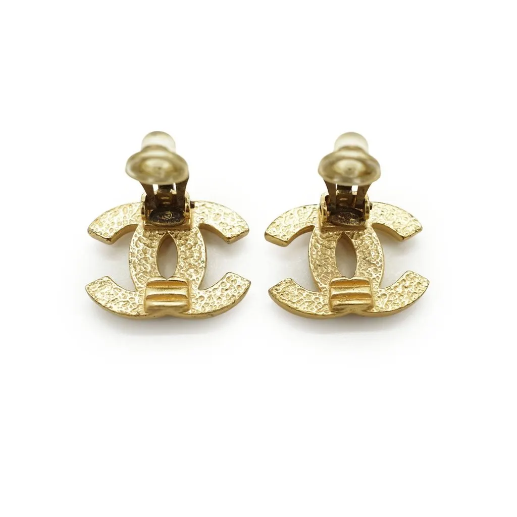 Chanel Earrings Gold Good - Model View