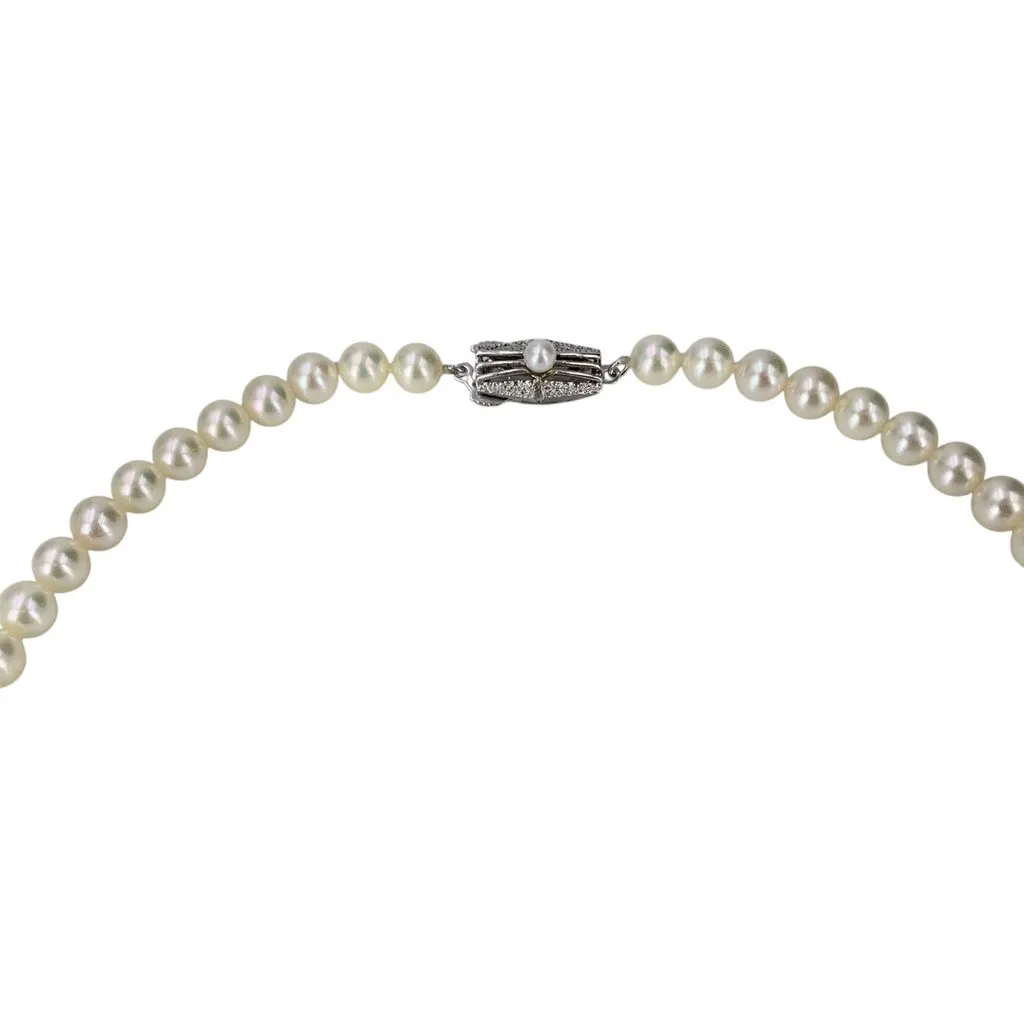 Unsigned Necklace White Lace Good - Inside View