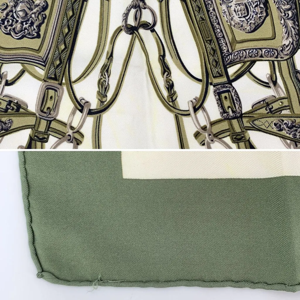Hermès Scarf Beige Silk Good - Box View