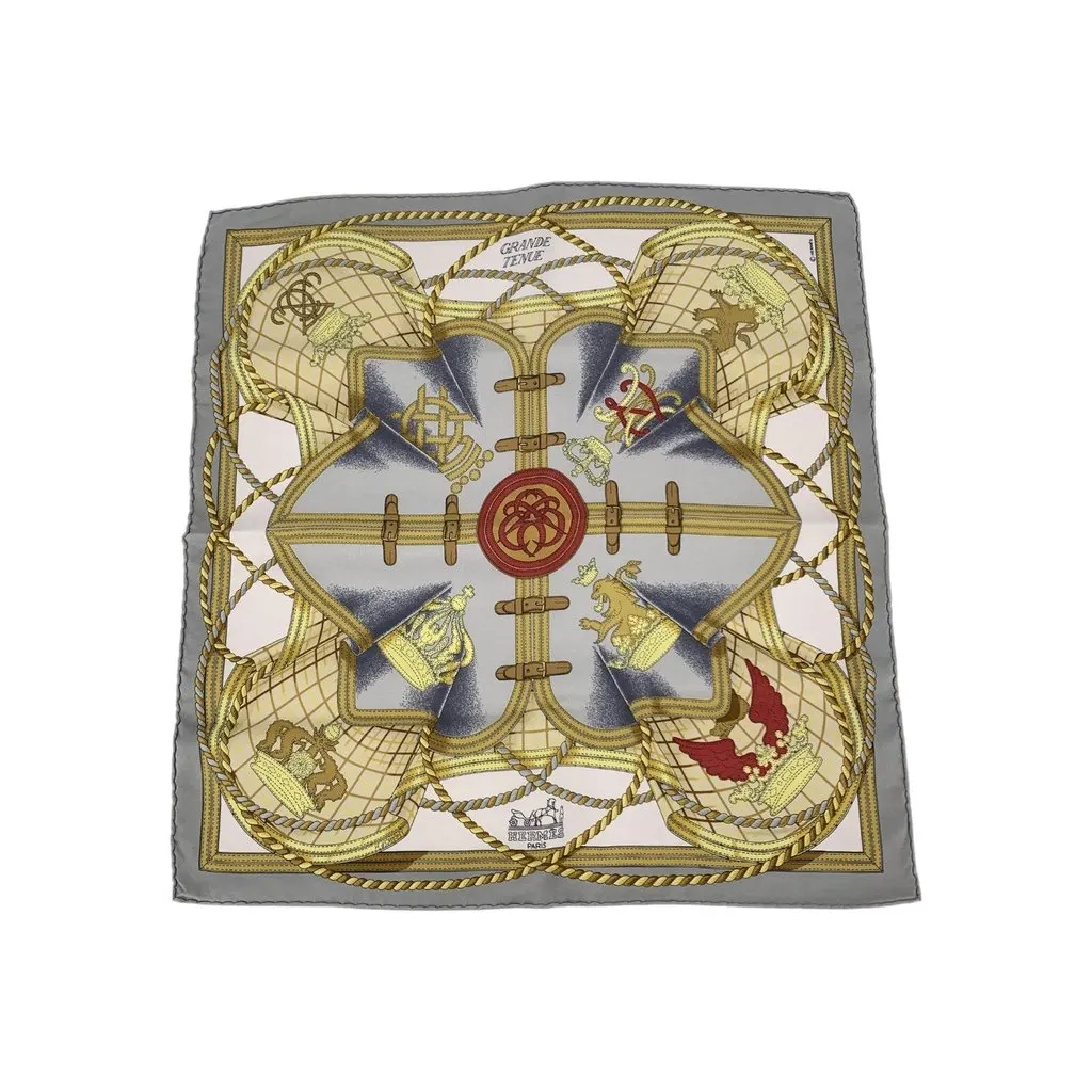 Hermès Scarf White Silk Good - Front View
