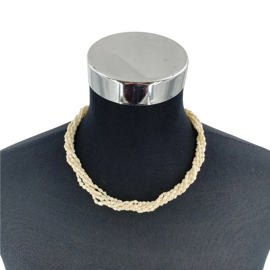 Unsigned Necklace Beige Lace Good - Back View