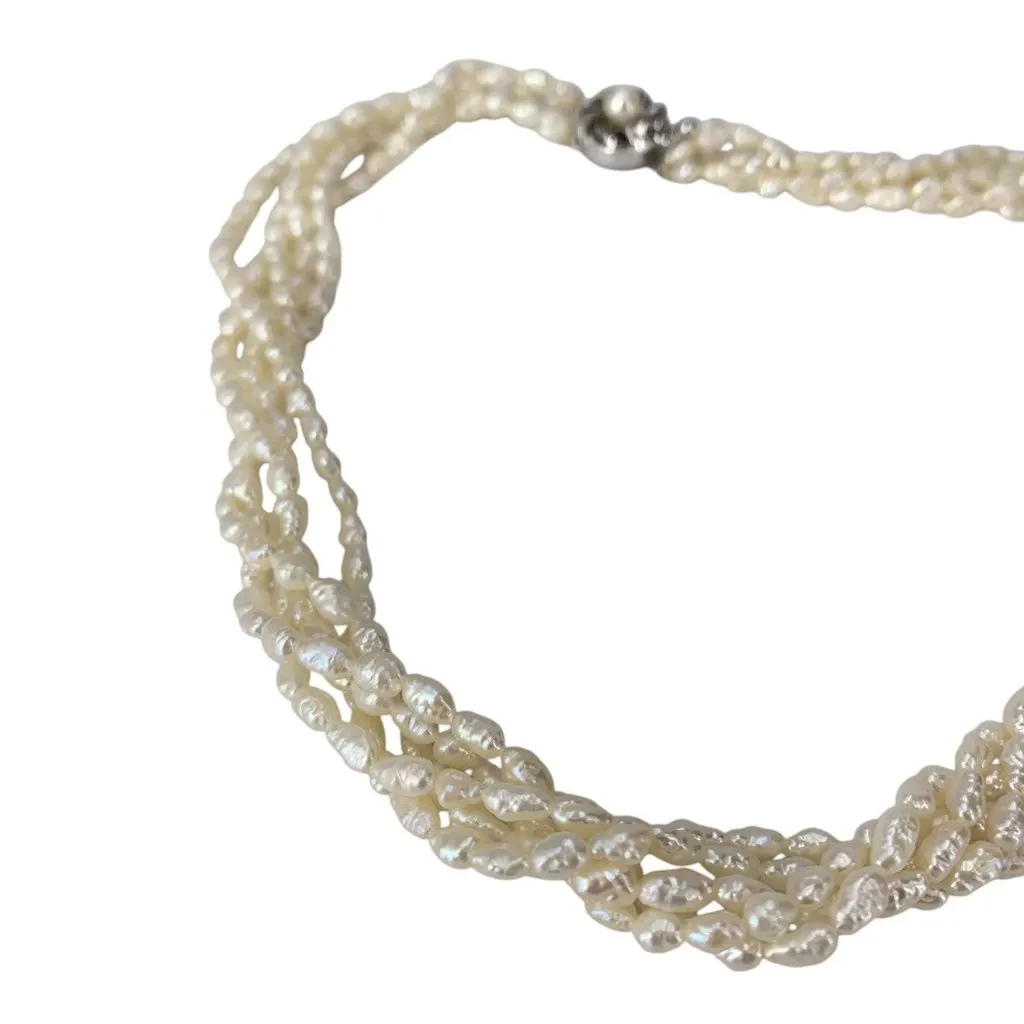 Unsigned Necklace Beige Lace Good - Box View