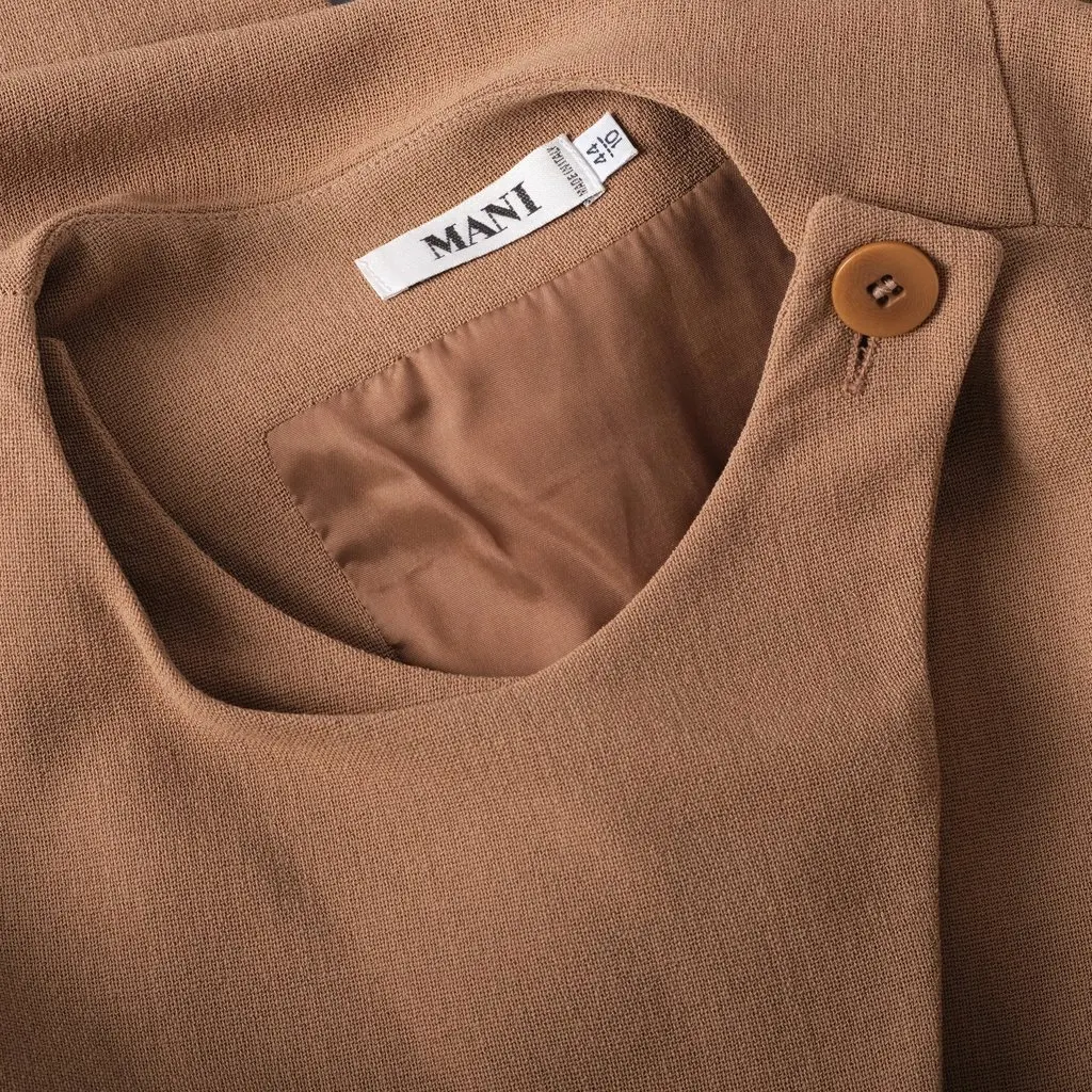 Unsigned Mani Camel Wool Asymmetric Wrap Vest - '90s Camel Wool Good - Box View