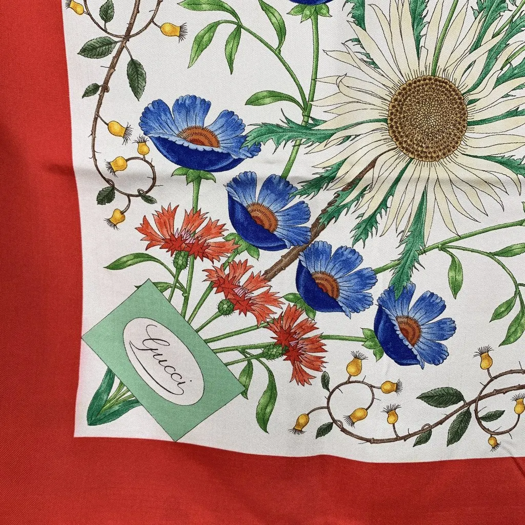 Gucci Scarf White Silk Good - Inside View