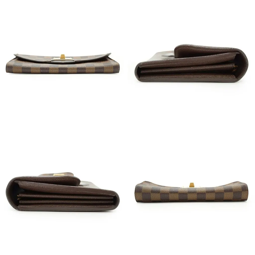 Louis Vuitton Wallet Brown Canvas Good - Model View