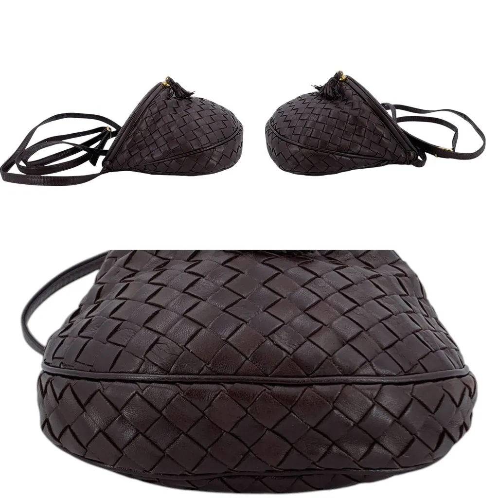Bottega Veneta Crossbody Bag Vintage Intrecciato Black Leather Good - Model View