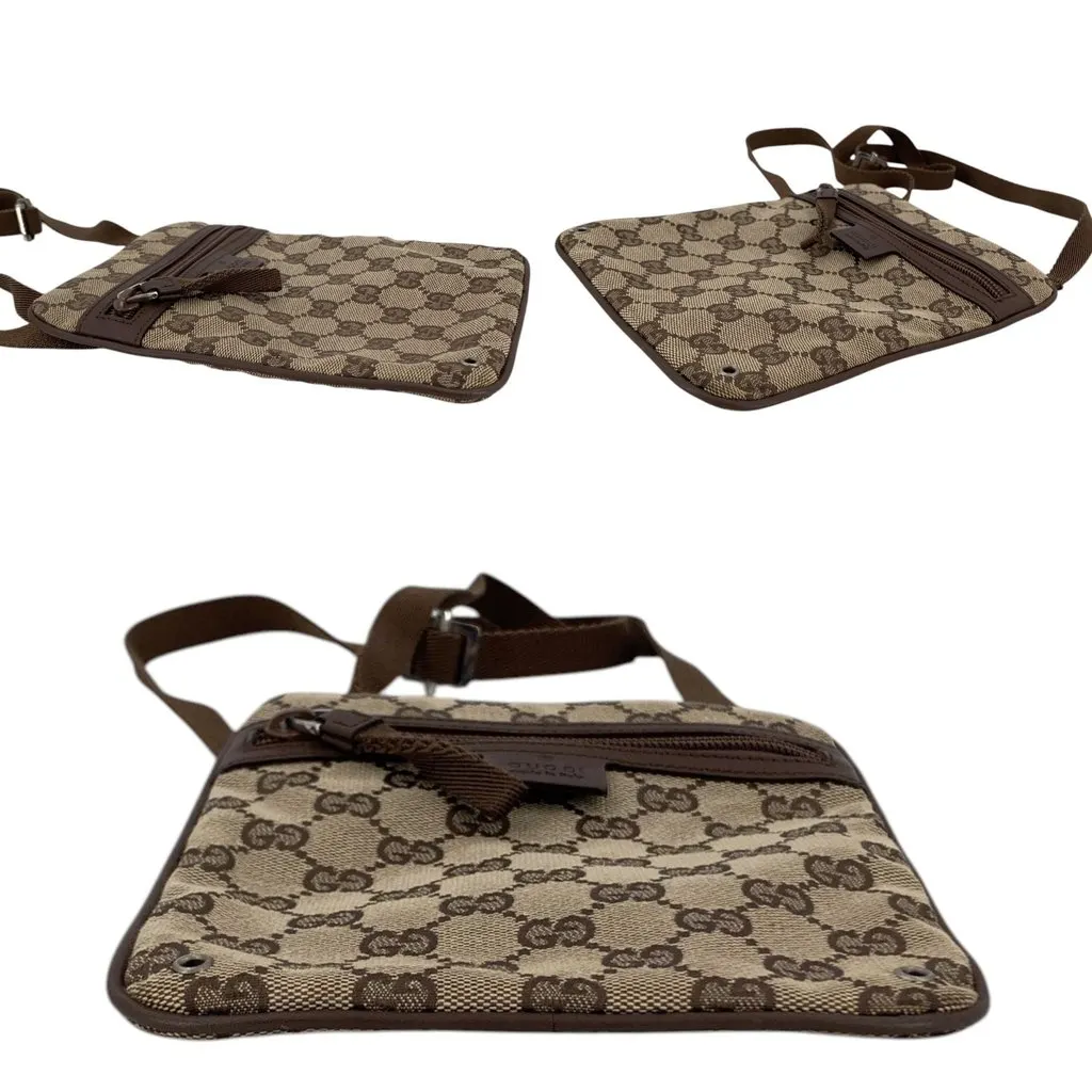 Gucci Crossbody Bag Vintage GG Canvas Messenger Brown Canvas Good - Model View