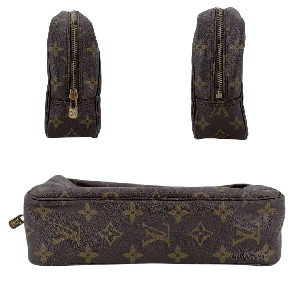Louis Vuitton Clutch Bag Vintage Trousse de Toilette Brown Canvas Good - Model View