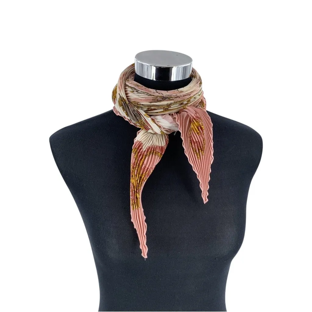 Hermès Scarf Red Silk Good - Inside View