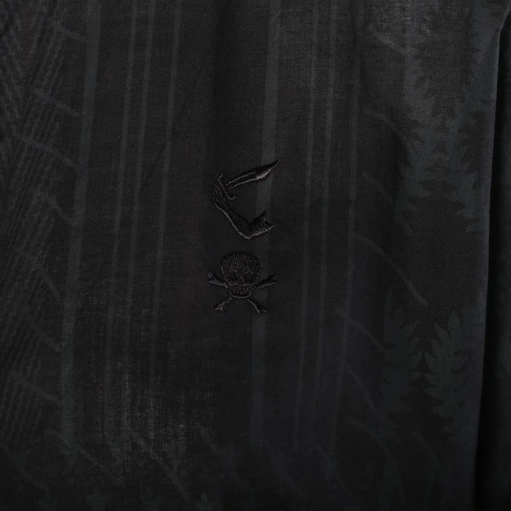 Vivienne Westwood Anglomania Black Jacquard Skull Embroidered Long Shirt - '10s Black Canvas Good - Model View