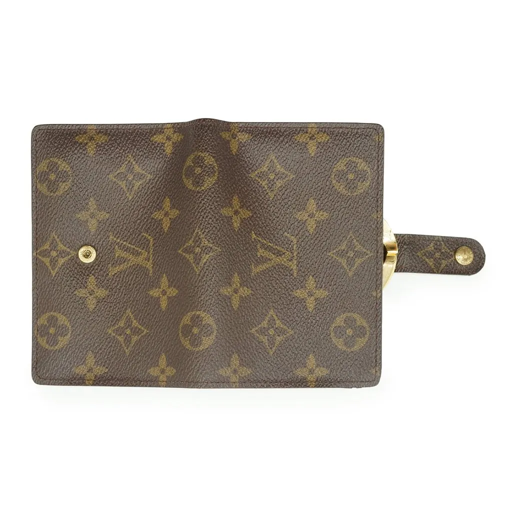 Louis Vuitton Wallet Brown Canvas Good - Model View