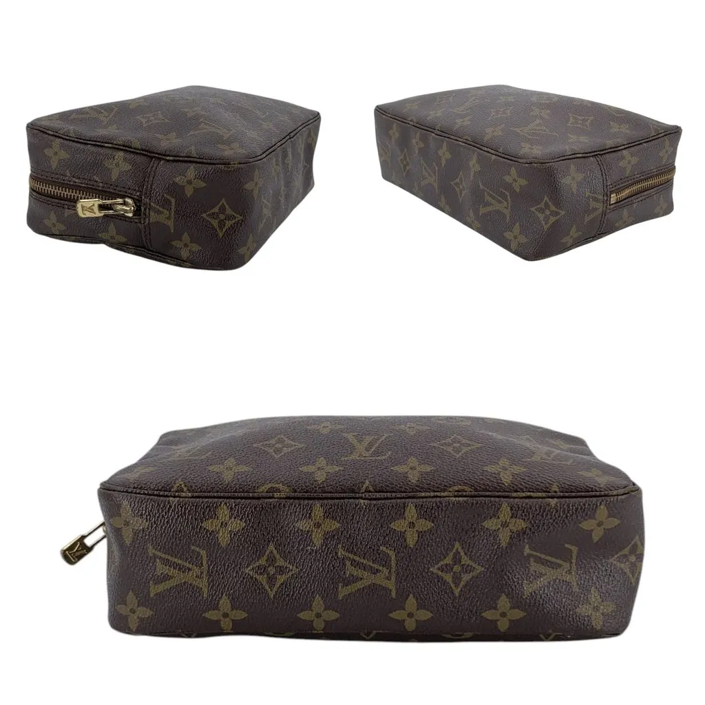 Louis Vuitton Clutch Bag Vintage Trousse de Toilette Brown Canvas Good - Model View