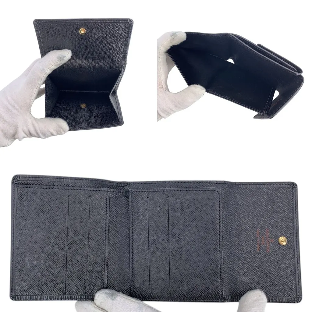 Louis Vuitton Wallet Black Leather Good - Model View