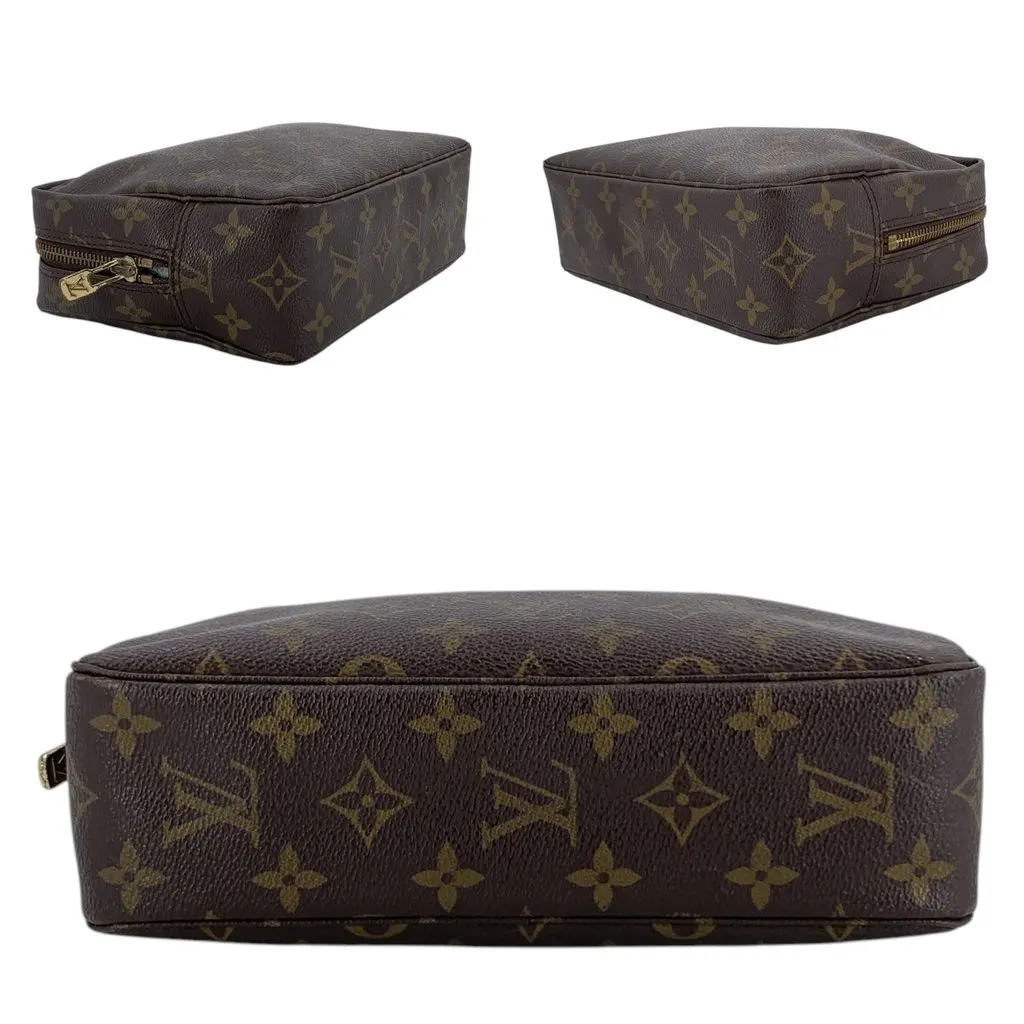 Louis Vuitton Clutch Bag Vintage Trousse de Toilette Brown Canvas Good - Model View