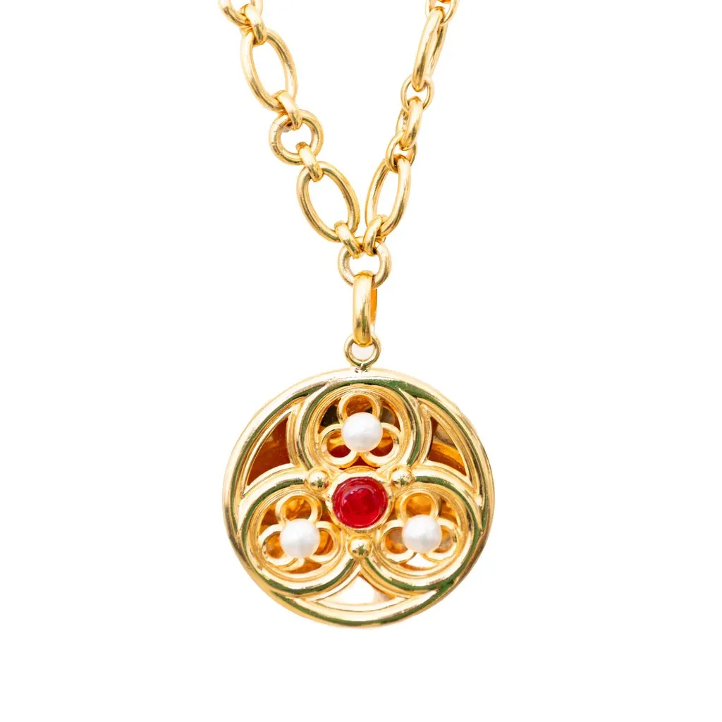 Chanel Necklace With Medallion - '90s Red Lace Good - Model View